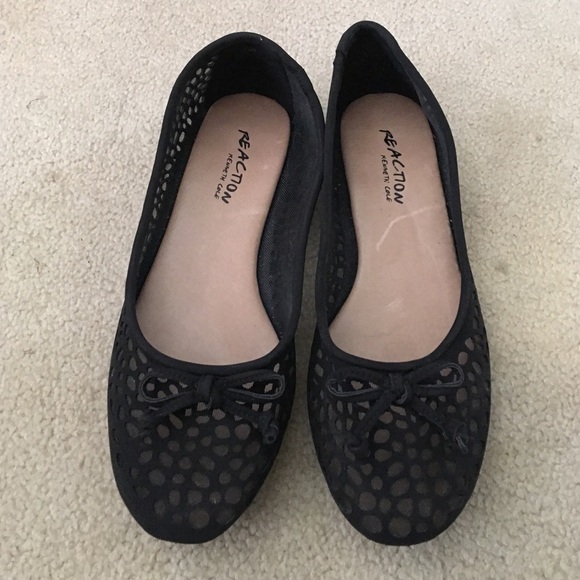 Brand new Reaction flats - Picture 1 of 2